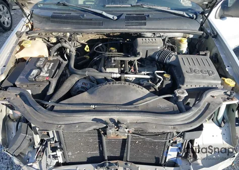 2004 Jeep Grand Cherokee Laredo from USA, damaged, VIN 1J4GX48S74C300981